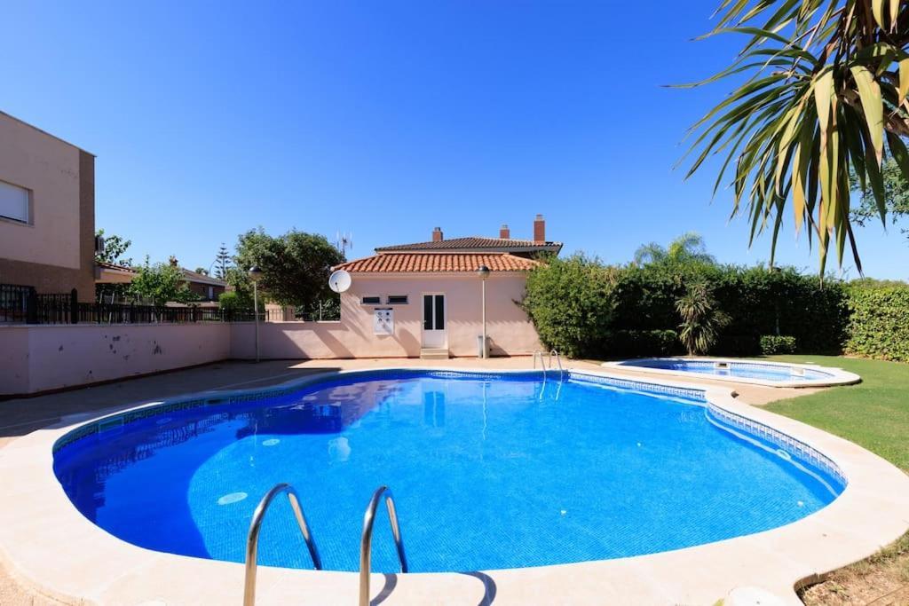 Adosado Con Jardin En Los Xalets De Salou Dış mekan fotoğraf
